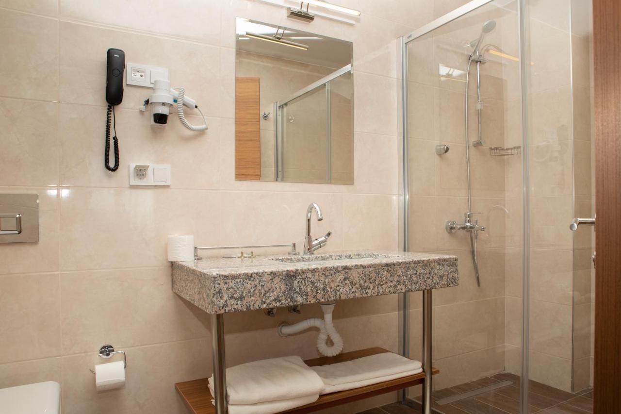 Business Express Hotel Tekirdağ Bagian luar foto
